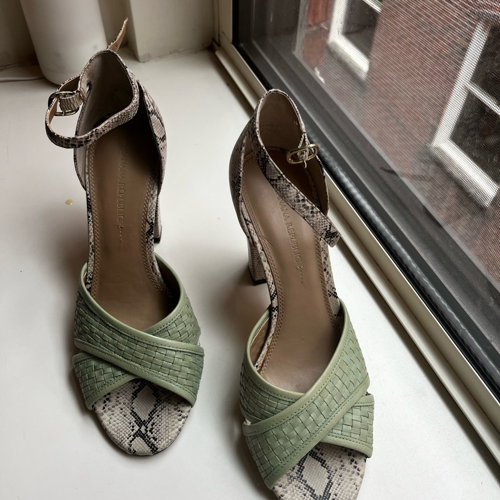 Banana Republic Green and Snake Print Sandals